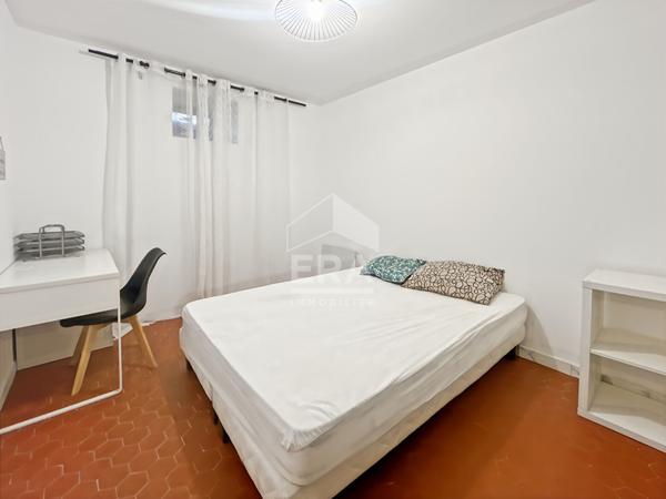 COLOCATION MEUBLÉE MARSEILLE  - RUE DES 3 FRÈRES CARASSO - CHAMBRE EN R-1