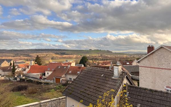 Maison à vendre    7 pièces • 200 m2 Pévy