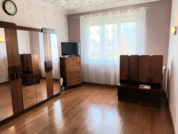 Maison  4 pièce(s) 97 m2 sur sous sol semi enterré