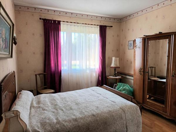 Maison  4 pièce(s) 97 m2 sur sous sol semi enterré