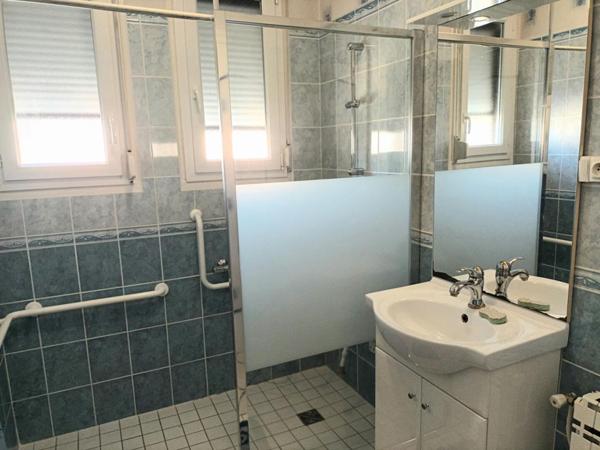 Maison  4 pièce(s) 97 m2 sur sous sol semi enterré