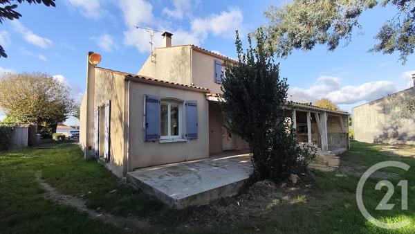 Maison à vendre  5 pièces - 81,50 m 2   SAINTES  - 17