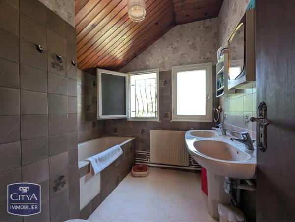 Maison à vendre 6 pièces 186.25m² Mignaloux-Beauvoir (86550)