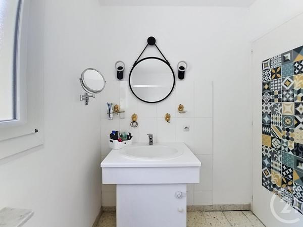 Maison à vendre  5 pièces - 141 m 2   MIGNE AUXANCES  - 86