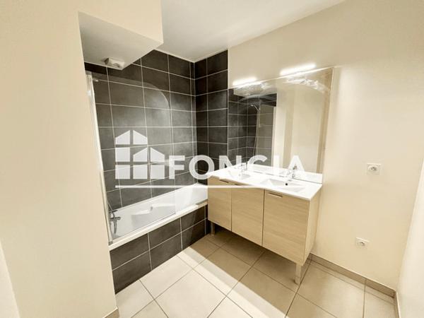 Location Appartement 3 pièces 65.33 m² - 23 ROUTE DE LYON Saint Julien En Genevois 74160