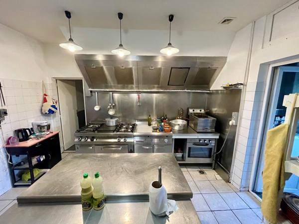 Restaurant de 120m² + licence 4 + logement de fonction