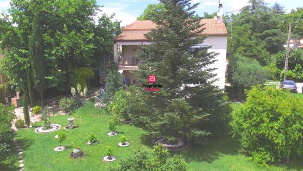 Maison 12 pièces 322 m² avec piscine à Clarensac