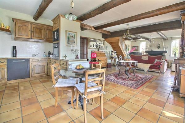 Maison 12 pièces 322 m² avec piscine à Clarensac