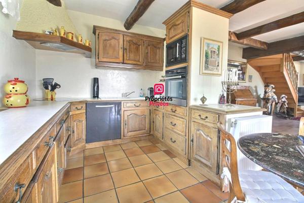 Maison 12 pièces 322 m² avec piscine à Clarensac