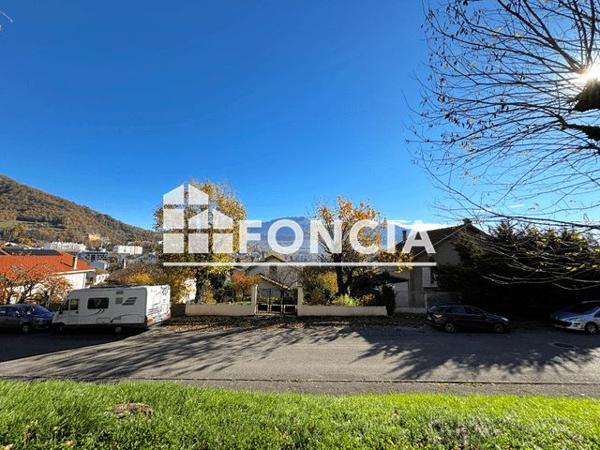 Location Appartement 3 pièces 59.9 m² - RESIDENCE LE CHAMBORD Voiron 38500