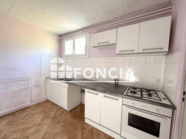 Location Appartement 3 pièces 59.9 m² - RESIDENCE LE CHAMBORD Voiron 38500