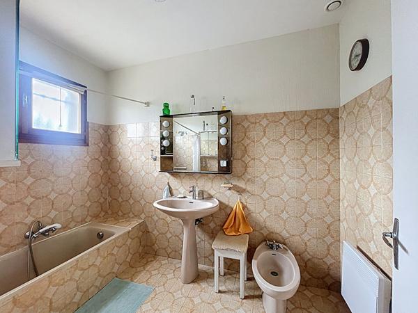 Maison Manosque 5 pièces 168 m² avec  atelier, cave et garage