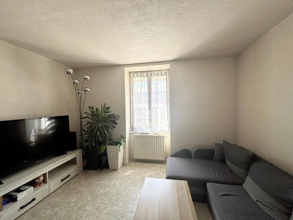 Appartement à louer 3 pièces 67.6m² Audincourt (25400)