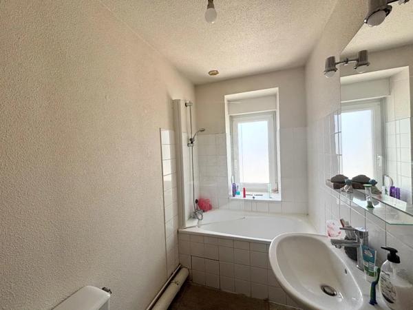 Appartement à louer 3 pièces 67.6m² Audincourt (25400)