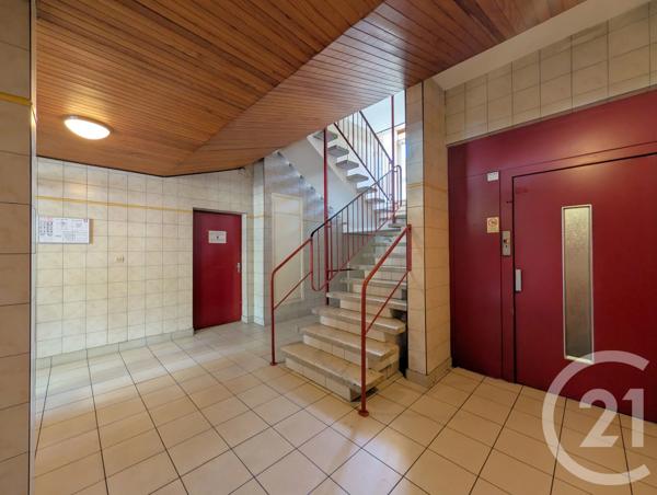 Appartement T2 à vendre  2 pièces - 43,60 m 2   CHAMBERY  - 73