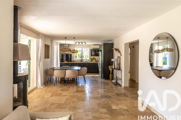 Maison à vendre 6 pièces 168 m² Pourrières