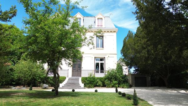 Pougues-les-Eaux (58320) Maison de Maître