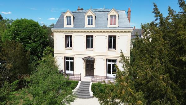 Pougues-les-Eaux (58320) Maison de Maître
