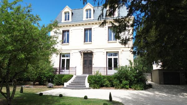 Pougues-les-Eaux (58320) Maison de Maître