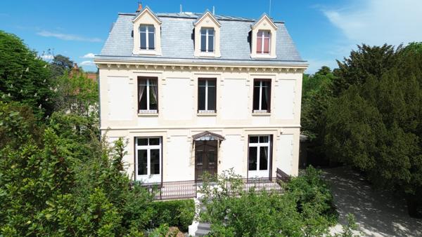 Pougues-les-Eaux (58320) Maison de Maître