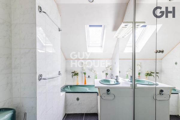 CHARMANTE MAISON FAMILIALE DE 6 PIECES (129 m²) À SOISY-SUR-SEINE