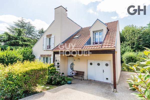 CHARMANTE MAISON FAMILIALE DE 6 PIECES (129 m²) À SOISY-SUR-SEINE