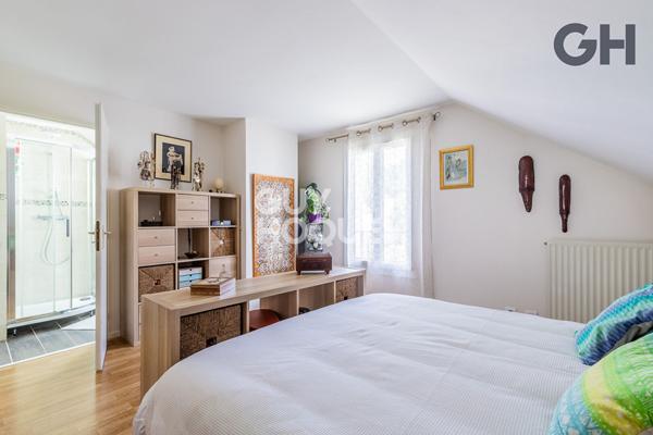 CHARMANTE MAISON FAMILIALE DE 6 PIECES (129 m²) À SOISY-SUR-SEINE