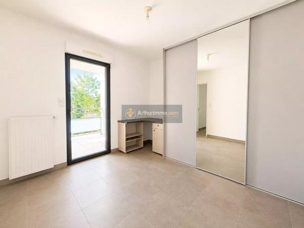Vente                                                      Appartement
                        
                     3 pièces                      65 m2                     à Fréjus