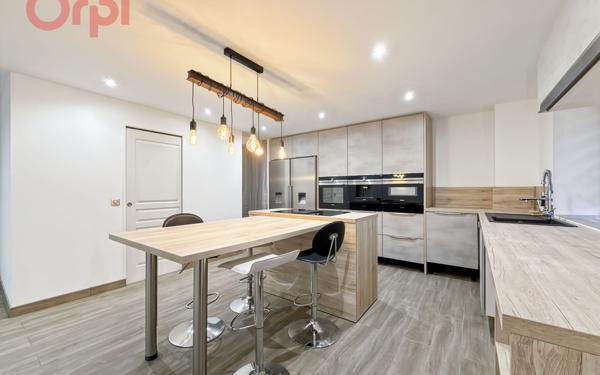 Appartement à vendre    5 pièces • 116,90 m2 Saulx-les-Chartreux