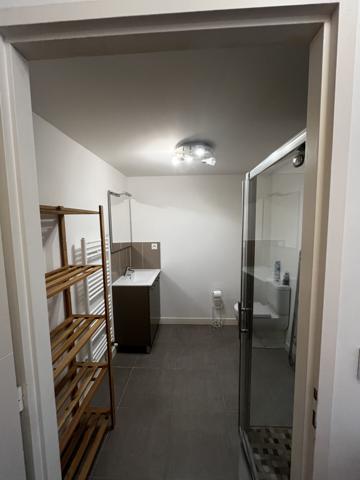 T2 avec chauffage, eau froide et chaude quartier les Minimes