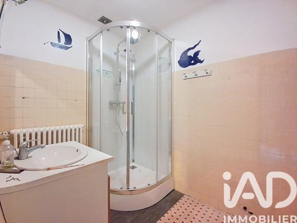 Immeuble à vendre 197 m² Montreuil-le-Gast