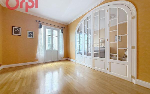 Appartement à vendre    3 pièces • 97,36 m2 Vichy