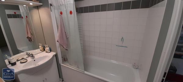 Appartement à louer 3 pièces 68.36m² Grenay (62160)
