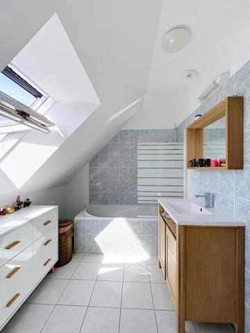 Maison 4 chambres avec vie de plain-pied