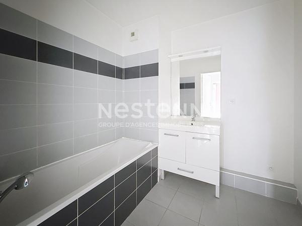 Appartement T3 2 Chambres avec Terrasse et Garage - 69500 BRON