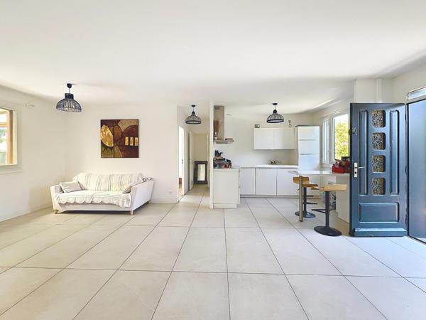 Maison de plain-pied - 2 chambres  – Véranda et piscine