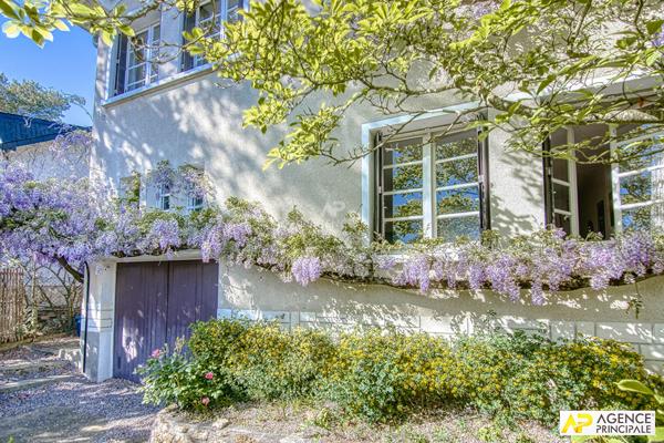 Le Chesnay Parc Aubert - Maison ancienne 130 m² habitables sur parcelle d'environ 400 m² 850 000 € **  - Référence  28250