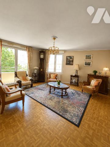 Appartement T5 avec garage et terrasse