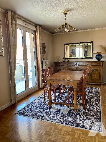 Appartement T5 avec garage et terrasse