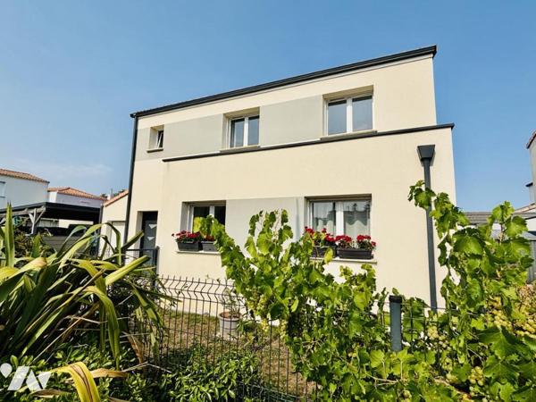 Maison contemporaine récente – 4 chambres et un bureau