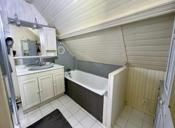 MAISON 5 PIÈCES - 93 M² HABITABLES – JARDIN, GARAGE – FERVAQUES (14140), À 15 MINUTES DE LISIEUX