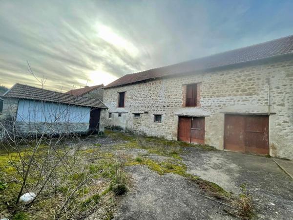 Corps de ferme (maison, grange et annexes)