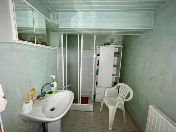 Corps de ferme (maison, grange et annexes)