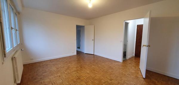 Location 2 Pieces 44 92000 Nanterre b21