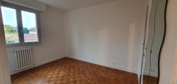 Location 2 Pieces 44 92000 Nanterre b21