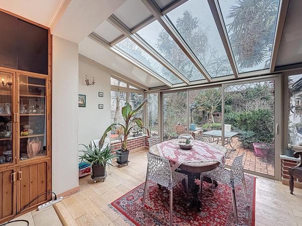 ENSEMBLE IMMOBILIER (LOCAL PROFESSIONNEL ET HABITATION)