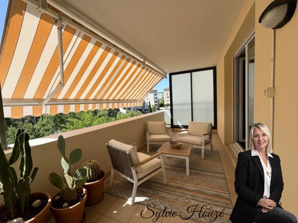 Appartement de type 3 avec terrasse et une place de parking