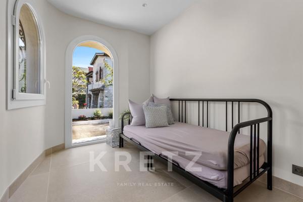 Villa avec piscine proche mer Cagnes-Sur-Mer