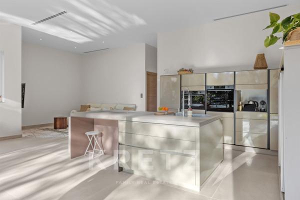 Villa avec piscine proche mer Cagnes-Sur-Mer