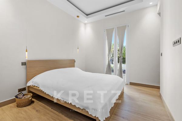 Villa avec piscine proche mer Cagnes-Sur-Mer